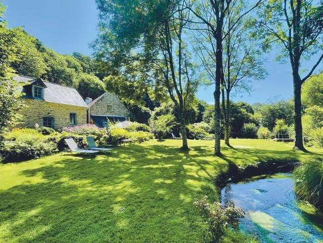 Maison de luxe de 16 pièces en vente à Concarneau, France