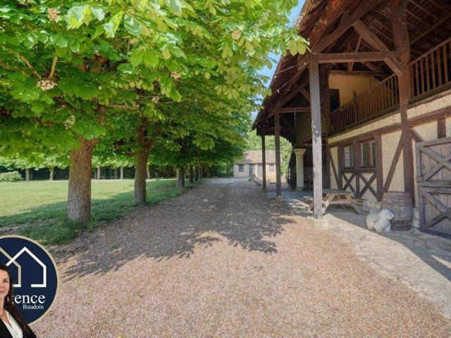 Maison de 16 pièces de luxe en vente à Anet, Centre