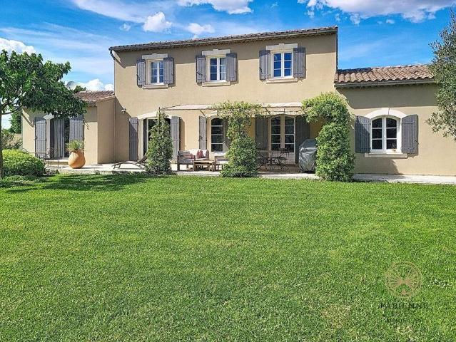 Maison de luxe de 170 m2 en vente Eyragues, Provence Alpes Côte d'Azur