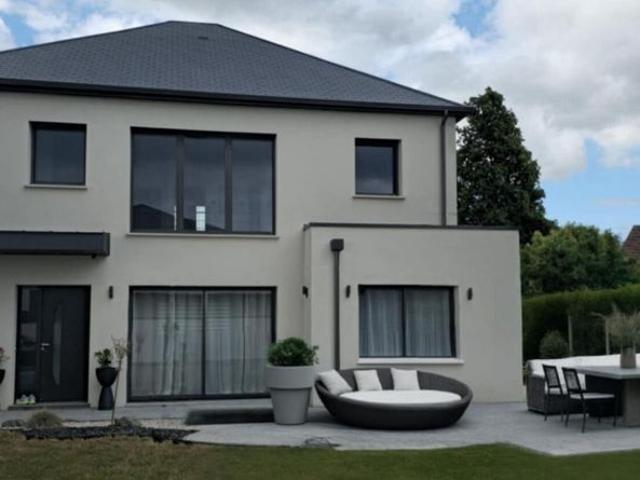 Maison de luxe de 170 m2 en vente La Bazoge, France