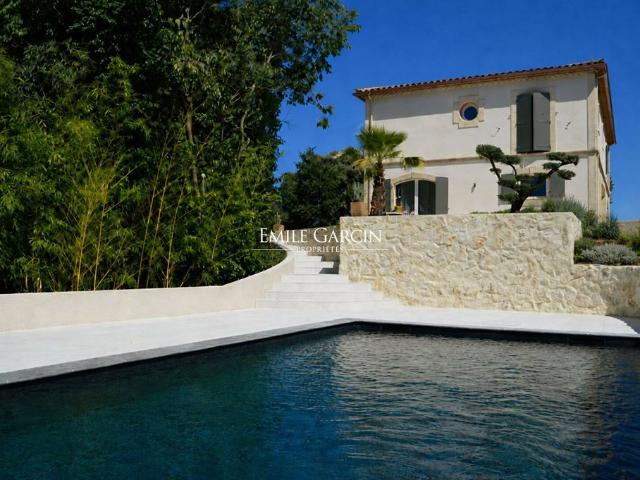 Maison de luxe de 170 m2 en vente Nîmes, Occitanie