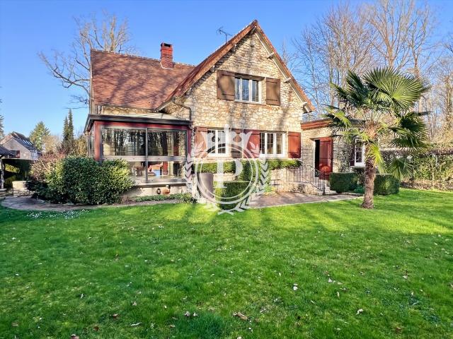 Maison de luxe de 176 m2 en vente Thoiry, Île de France