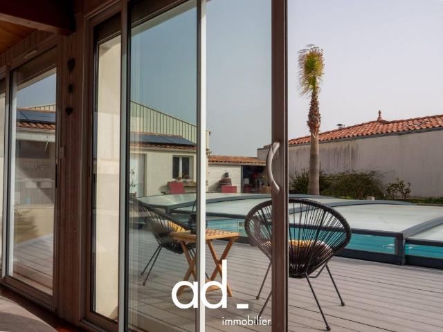 Maison de luxe de 178 m2 en vente Andilly, Nouvelle Aquitaine
