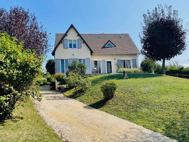 Maison de luxe de 5 pièces en vente à Nogent le Roi, France