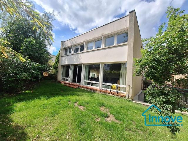 Maison de luxe de 185 m2 en location Le Chesnay, Île de France