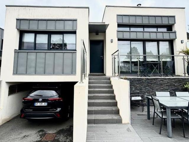 Maison de luxe de 185 m2 en vente Rennes, Bretagne