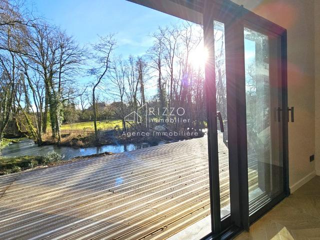 Maison de luxe de 190 m2 en vente Sauverny, France