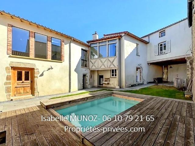 Maison de luxe de 196 m2 en vente La Sauvetat, France