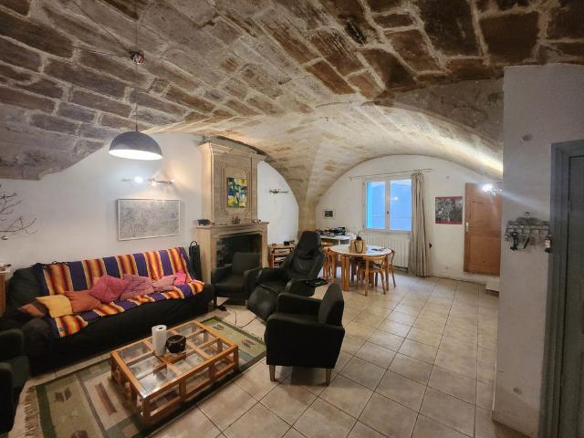 Maison de luxe de 1 chambres en vente à Uzès, Occitanie