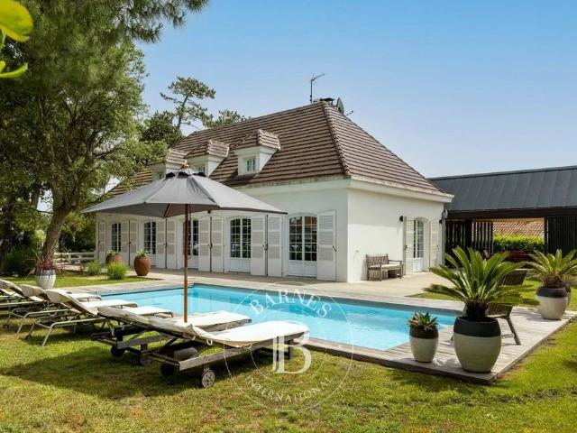 Maison de luxe de 7 pièces en location à Anglet, Nouvelle Aquitaine