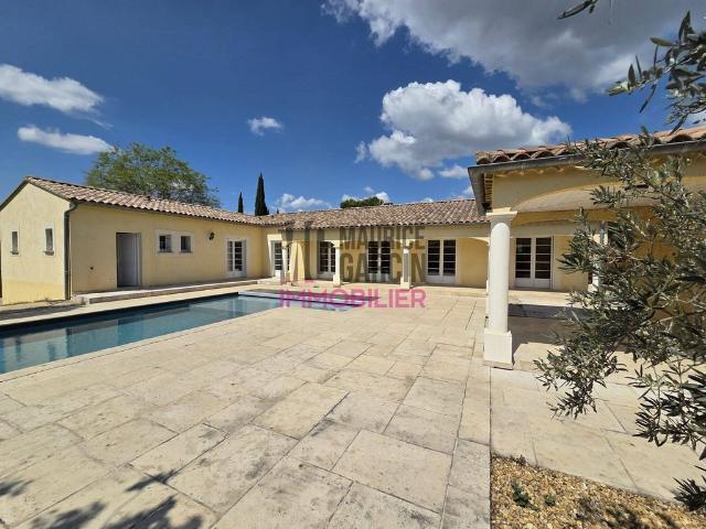 Maison de luxe de 200 m2 en vente L'Isle sur la Sorgue, France
