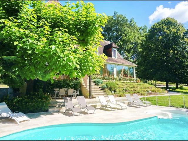 Maison de luxe de 200 m2 en vente Saint Cyprien, Nouvelle Aquitaine