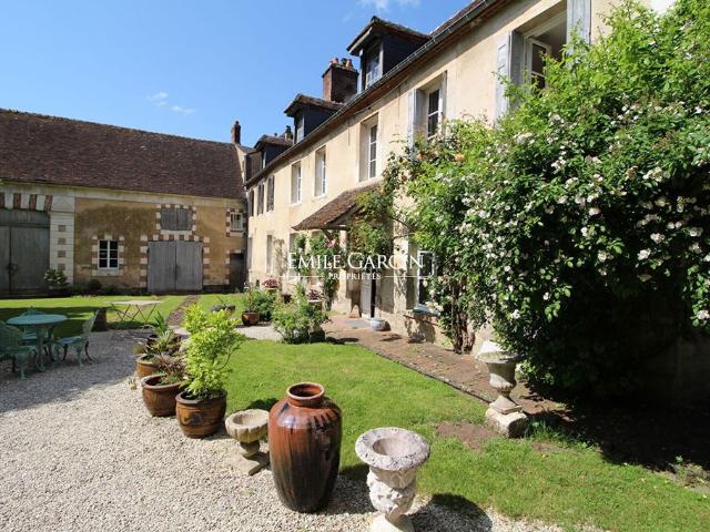 Maison de luxe de 20 pièces en vente à Toucy, France