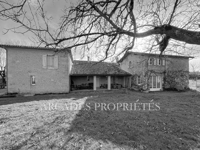 Maison de luxe de 20 pièces en vente à Naujan et Postiac, Nouvelle Aquitaine