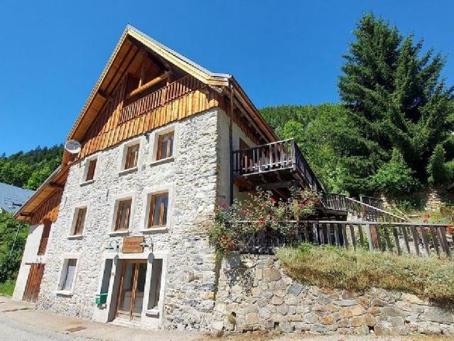 Maison de luxe de 20 pièces en vente à Oz, Auvergne Rhône Alpes