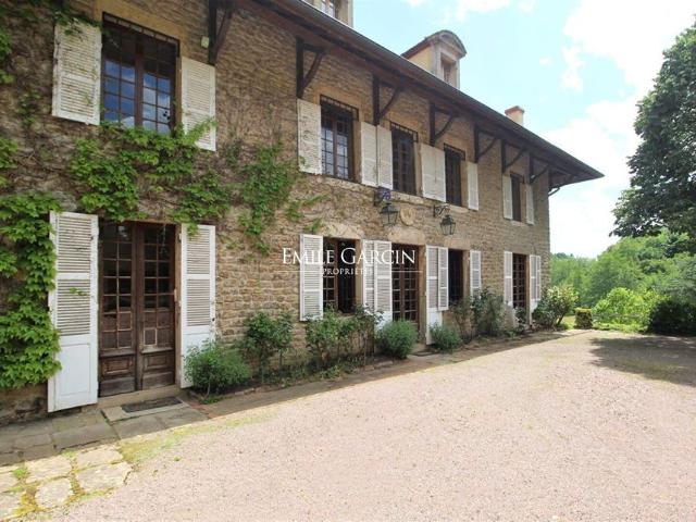 Maison de luxe de 20 pièces en vente à Semur en Auxois, Bourgogne Franche Comté