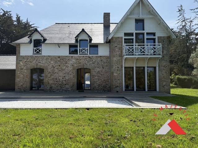 Maison de luxe de 217 m2 en vente Saint Lunaire, France