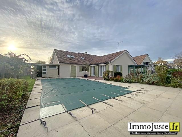 Maison de luxe de 220 m2 en vente Maurepas, Île de France