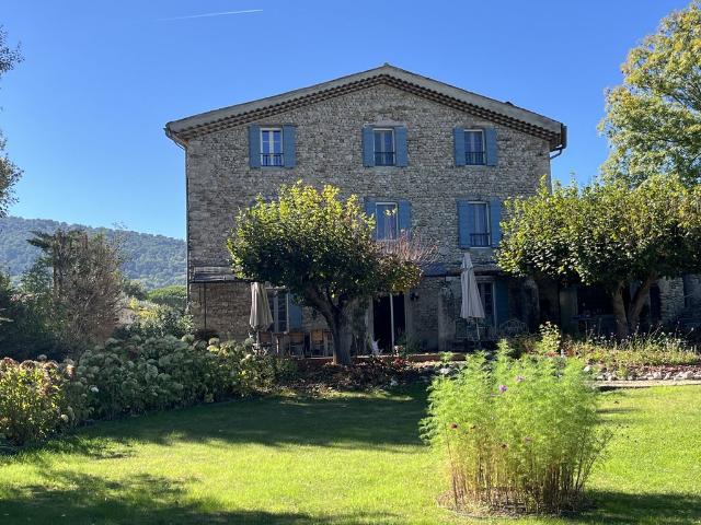 Maison de luxe de 221 m2 en vente Crestet, France