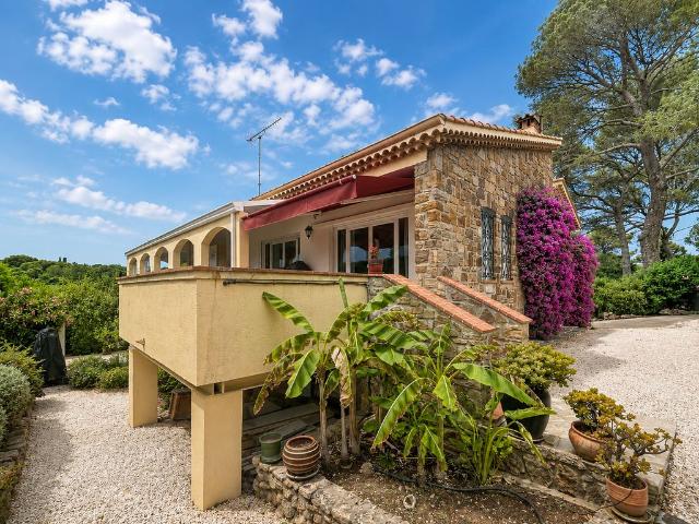 Maison de luxe de 229 m2 en vente Saint Raphaël, Provence Alpes Côte d'Azur