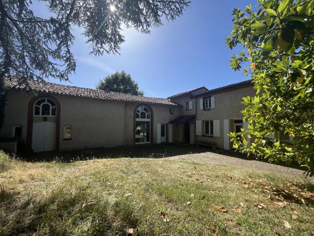Maison de luxe de 230 m2 en vente Andrézieux, France