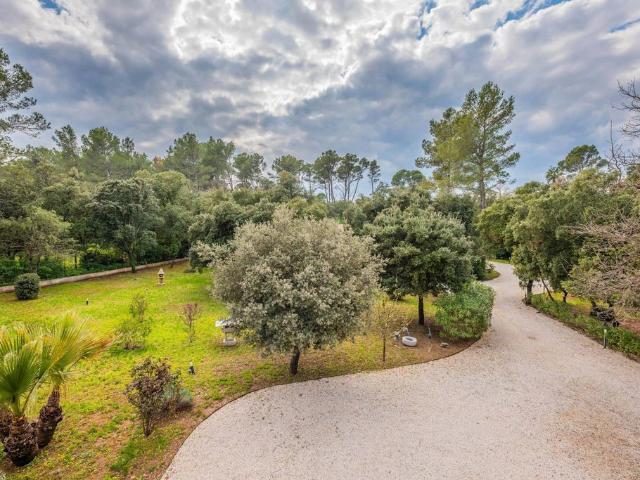 Villa de luxe de 9 pièces en vente Lorgues, Provence Alpes Côte d'Azur