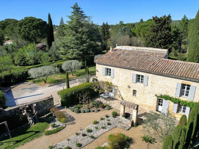 Maison de luxe de 241 m2 en vente Uzès, France