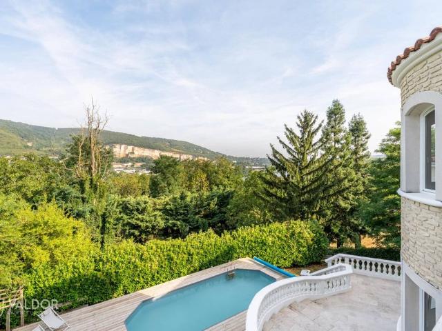 Maison de luxe de 246 m2 en vente Rochetaillée sur Saône, Auvergne Rhône Alpes