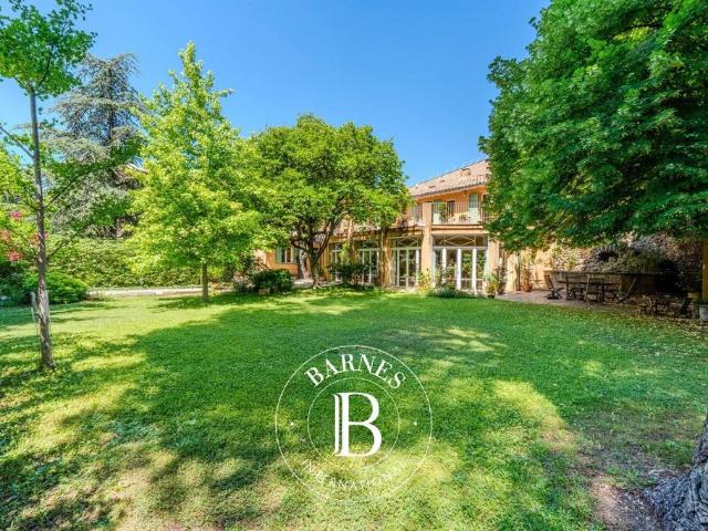 Maison de luxe de 247 m2 en vente Aix en Provence, Provence Alpes Côte d'Azur