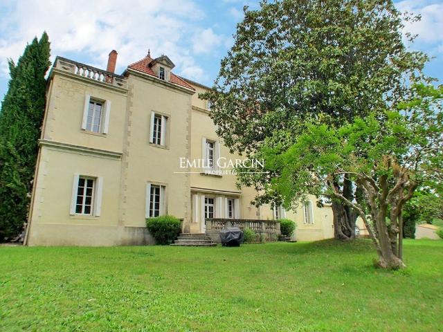Maison de luxe de 250 m2 en location Uzès, France