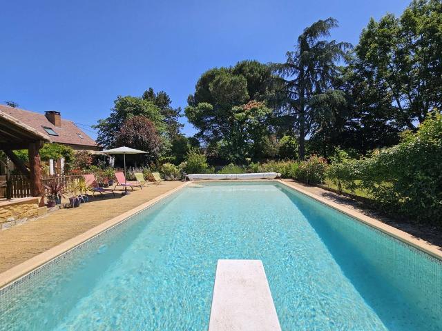 Maison de luxe de 250 m2 en vente Cours de Pile, Nouvelle Aquitaine