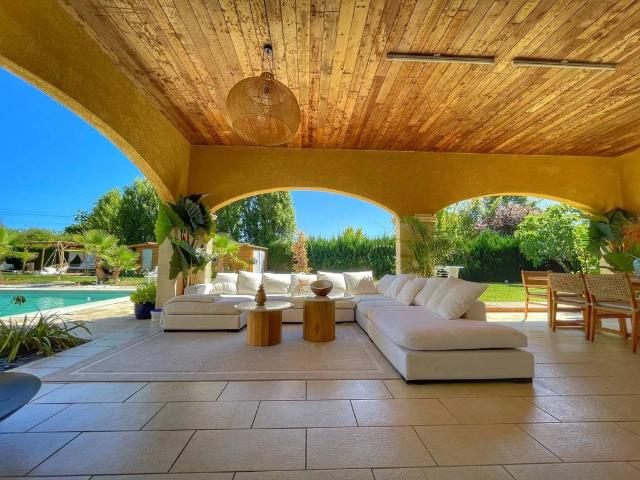Maison de luxe de 256 m2 en location Lormont, Nouvelle Aquitaine