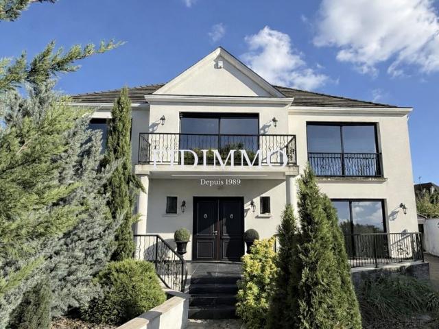 Maison de luxe de 258 m2 en vente Chennevières sur Marne, Île de France