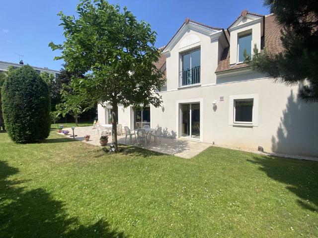 Maison de luxe de 261 m2 en vente Le Vésinet, France