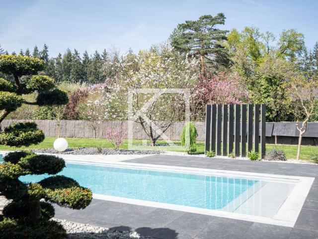 Maison de 7 pièces de luxe en vente à Québriac, France