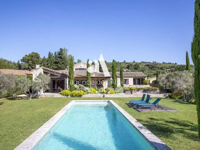 Maison de luxe de 265 m2 en vente Paradou, Provence Alpes Côte d'Azur