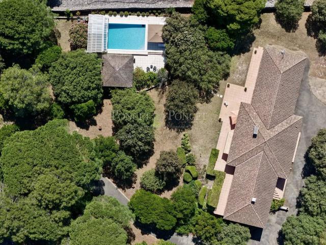 Maison de luxe de 280 m2 en vente Nîmes, Occitanie