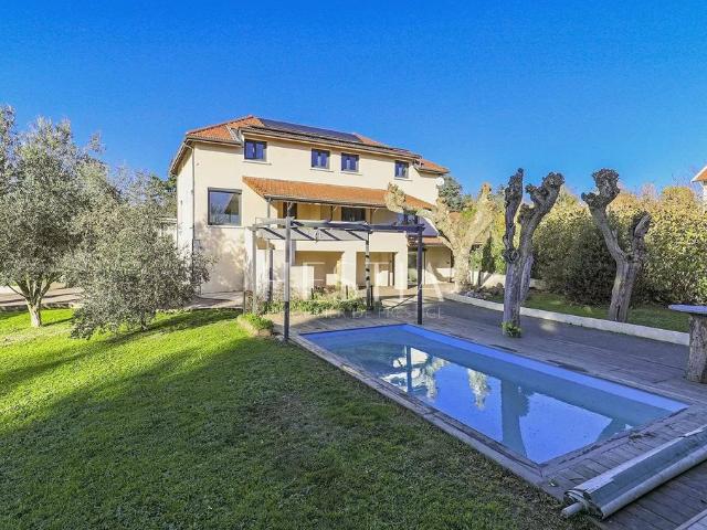 Maison de luxe de 292 m2 en vente Rillieux la Pape, Auvergne Rhône Alpes