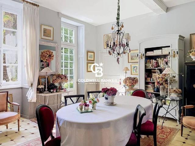Maison de luxe de 297 m2 en vente Saint Jean d'Angély, France
