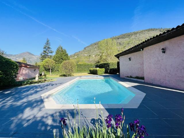 Maison de luxe de 2 chambres en vente à Sospel, France