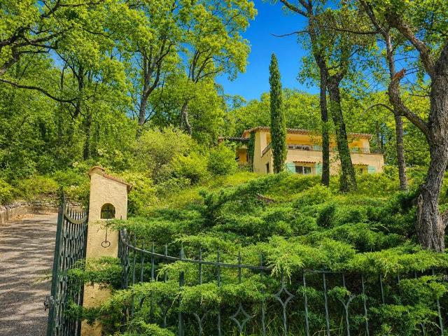 Maison de luxe de 4 pièces en vente à Saint Vallier de Thiey, Provence Alpes Côte d'Azur