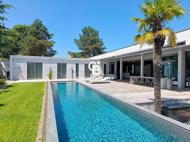 Maison de luxe de 332 m2 en vente Dompierre sur Yon, France