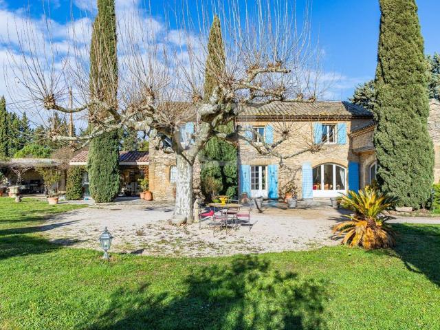 Maison de luxe de 337 m2 en vente L'Isle sur la Sorgue, France