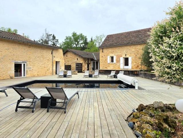 Maison de prestige de 343 m2 en vente Sourzac, France