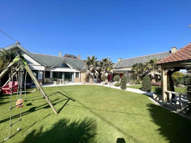 Maison de luxe de 371 m2 en vente Brest, Bretagne