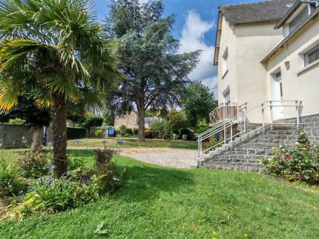 Maison de prestige de 379 m2 en vente Miniac Morvan, France