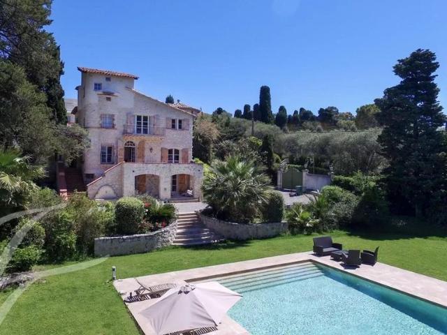 Maison de luxe de 380 m2 en location Antibes, Provence Alpes Côte d'Azur
