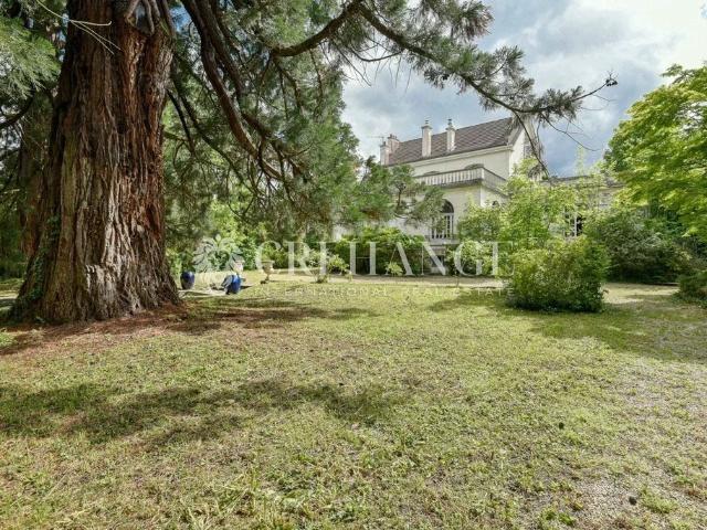 Maison de luxe de 398 m2 en vente La Celle Saint Cloud, Île de France