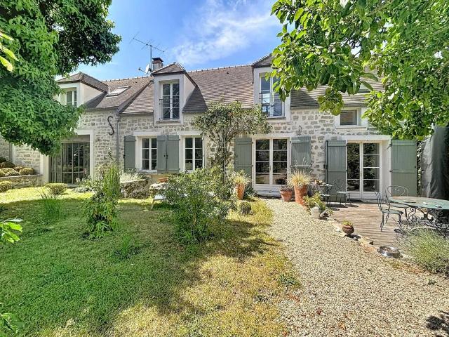 Maison de luxe de 3 chambres en vente à Fontainebleau, France