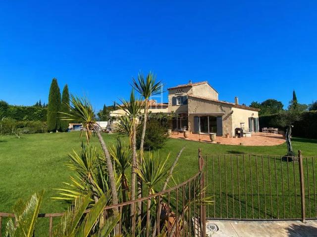Maison de luxe de 3 chambres en vente à Fontvieille, Provence Alpes Côte d'Azur